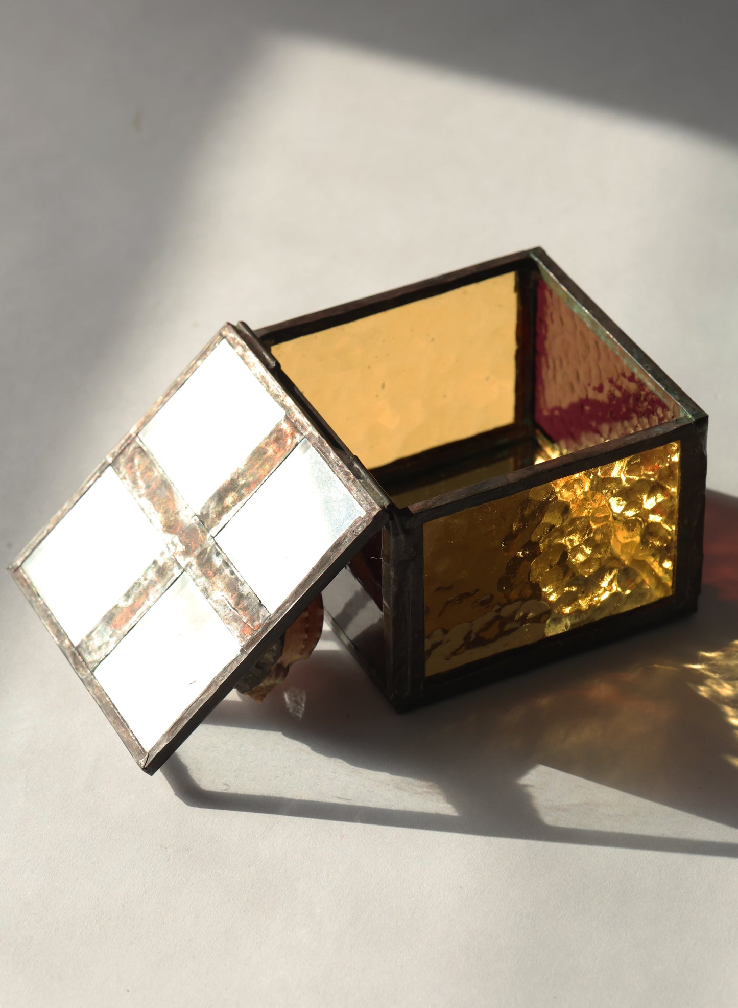 RARE 1980s Harp Shell Stained Glass Box