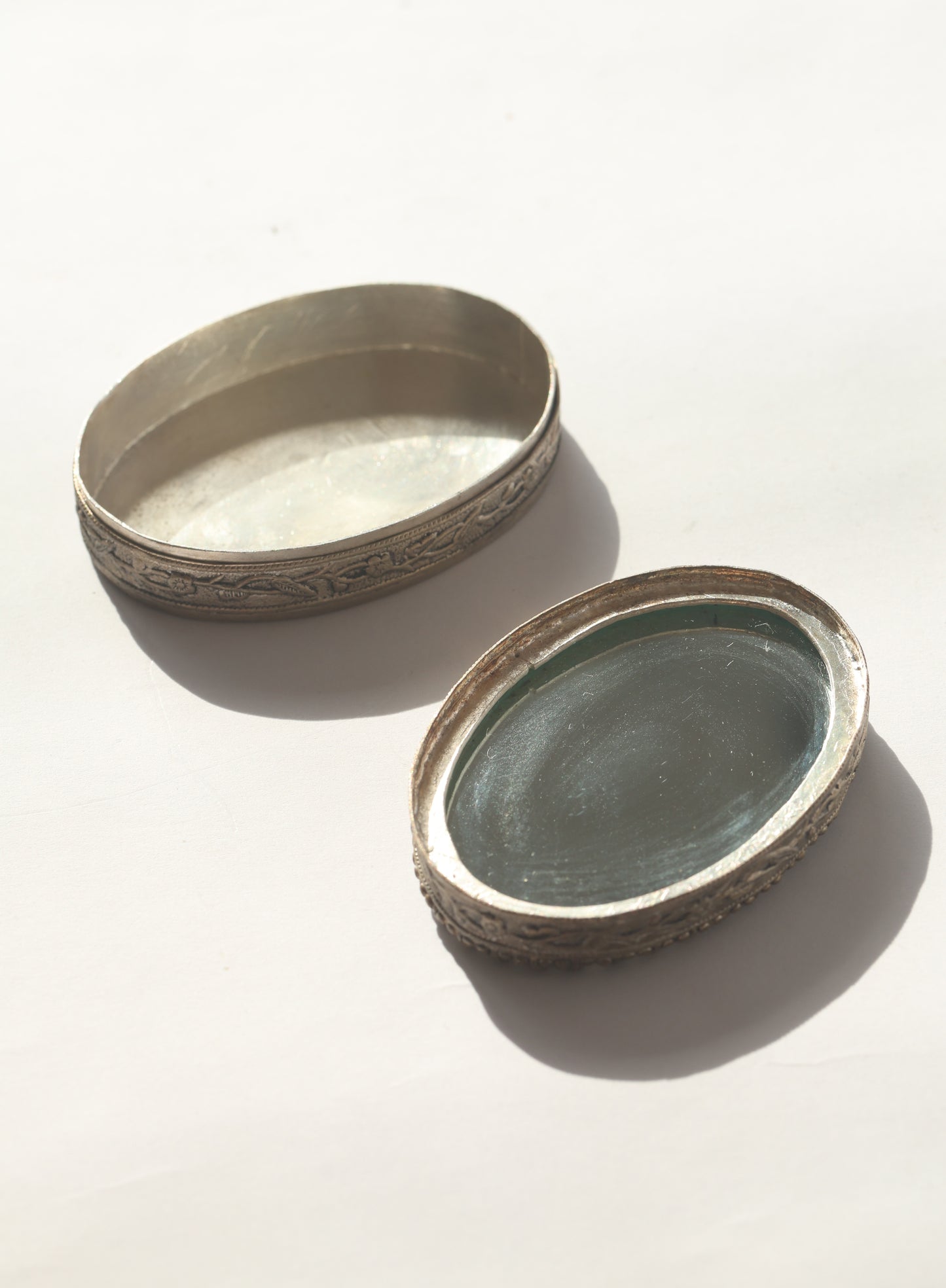 1960s Chinese Porcelain Pill Box
