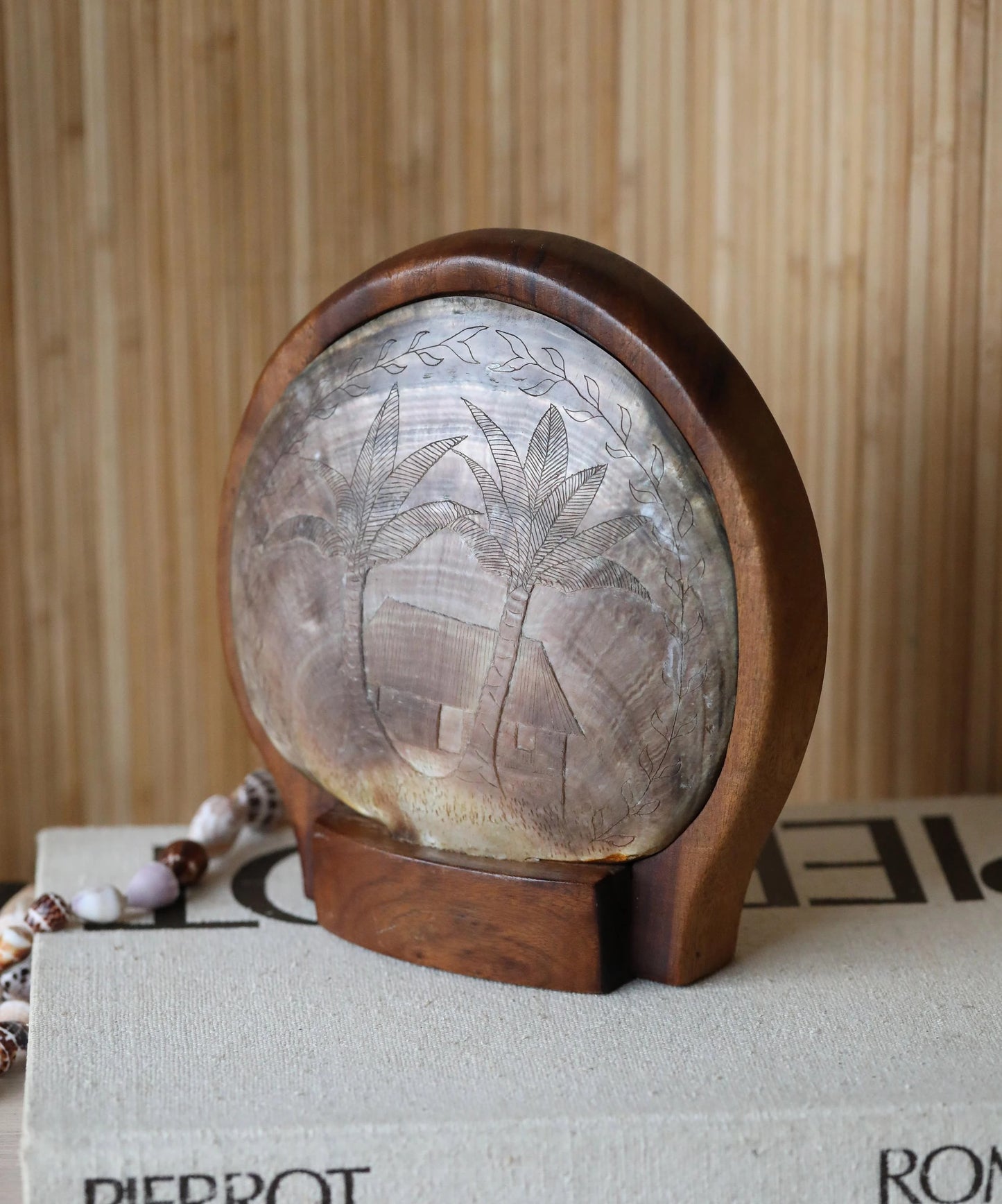 RARE Tahitian Cameo MOP Shell Cigarette Box