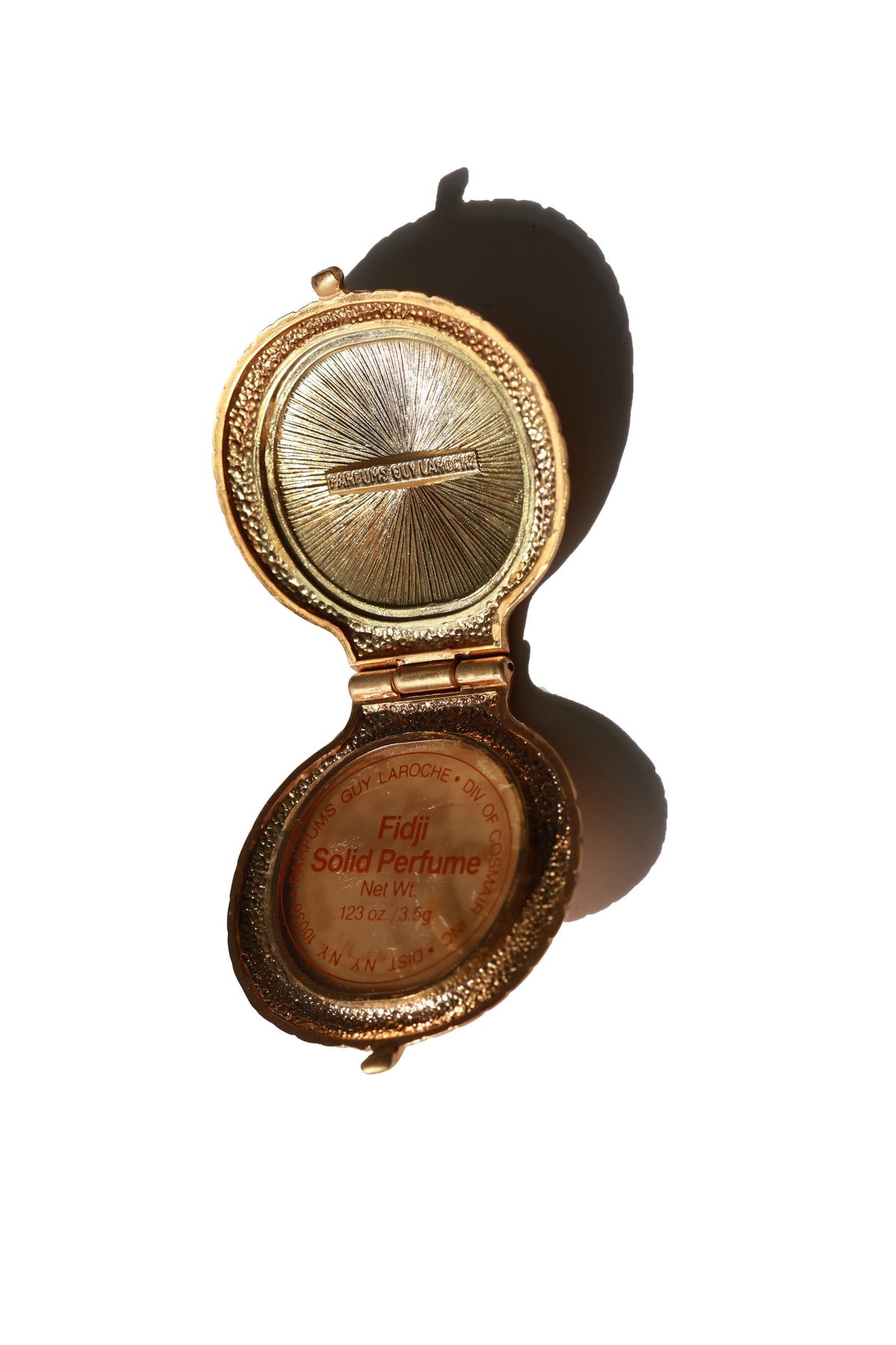 Gold Scallop Perfume Compact